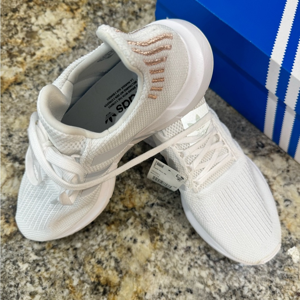 Adidas swift run